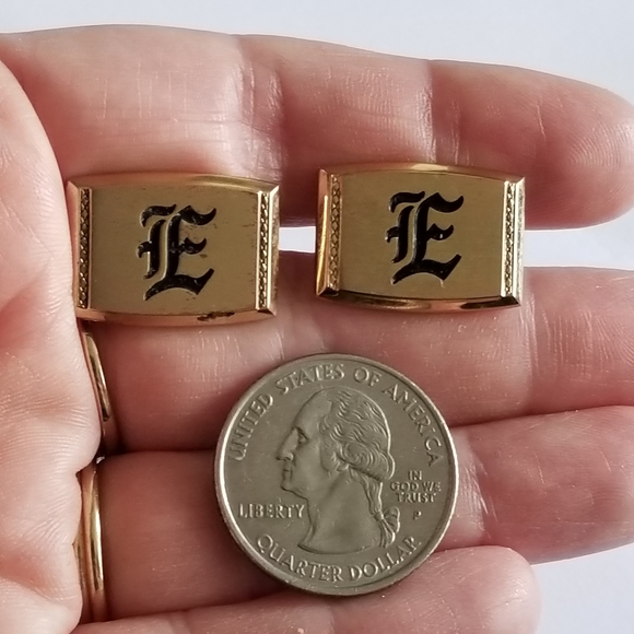Vintage letter E cuff links gold tone cufflinks square classic alphabet monogram - Picture 4 of 10